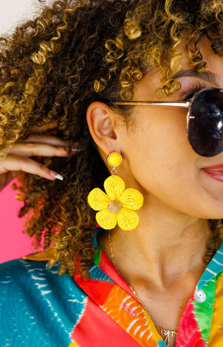 Drop Daisy Earrings, GOLD/YELLOW - HerringStones